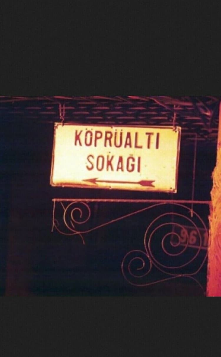 Köprüaltı Sokağı : Kemancı